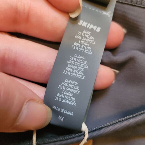 SKIMS Shaping Swim Bandeau Top Strapless Gunmetal Gray Size 4X Nwt - Picture 6 of 8